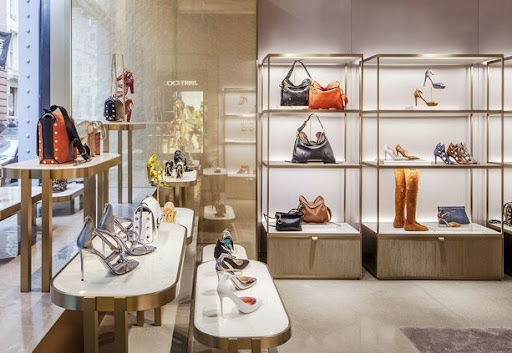 Lifestyle & Specialty Stores